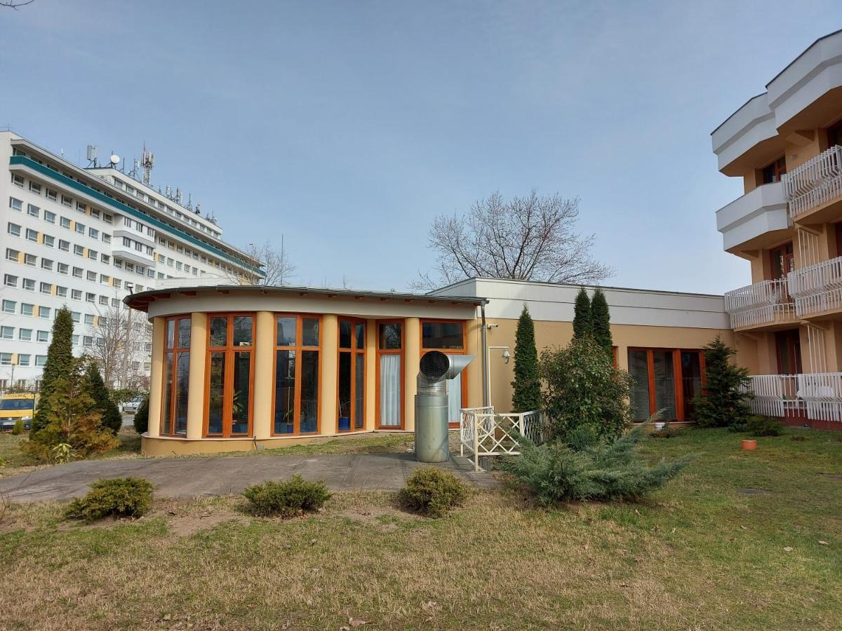 Csipke Hotel 키슈쿤헐러시 외부 사진